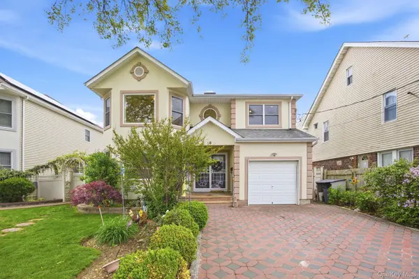 16 6th AVE, New Hyde Park, NY 11040