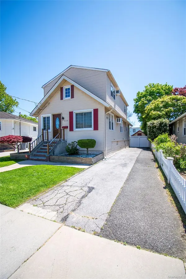 828 Jefferson ST, Baldwin, NY 11510