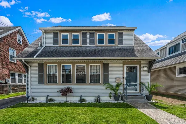 22 Prospect ST, Williston Park, NY 11596