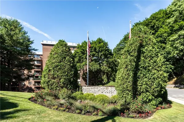 200 Diplomat Drive #4N, Mount Kisco, NY 10549