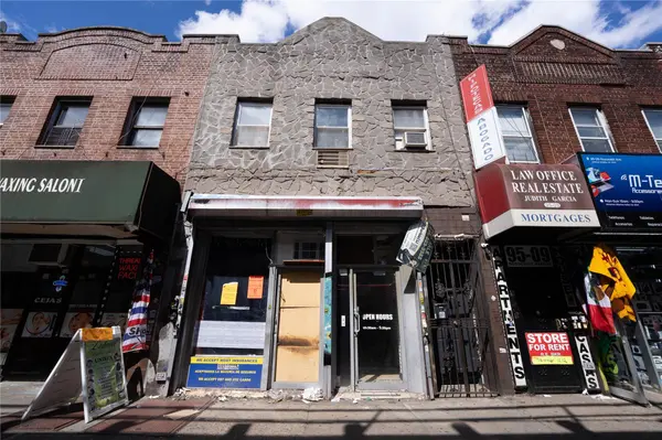 95-07 Roosevelt AVE, Jackson Heights, NY 11372