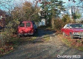 Bell ST, Valley Stream, NY 11580