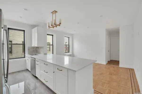 24-65 38 ST #D6, Astoria, NY 11103