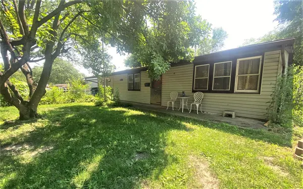 1504 Sunnybrook AVE, Dyer, IN 46311