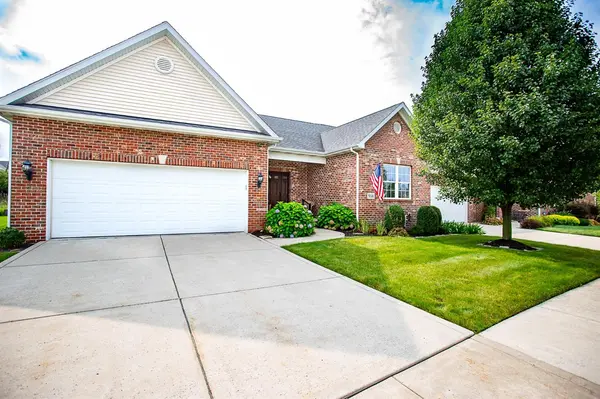 916 Aaron CT, Crown Point, IN 46307