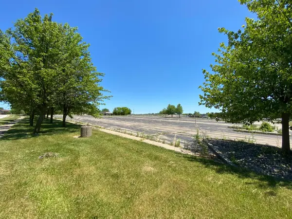 2510 Cumberland DR, Valparaiso, IN 46383