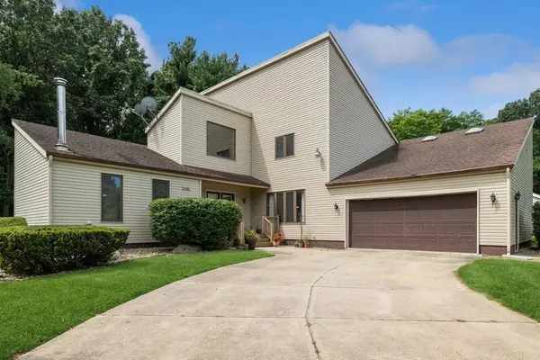 7914 W Applewood DR,  La Porte,  IN 46350