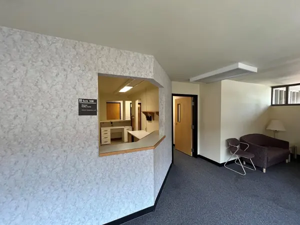 1101 Glendale BLVD #108, Valparaiso, IN 46383