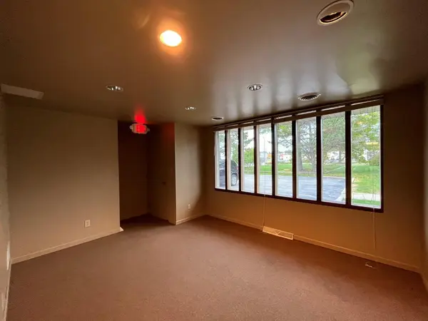 1101 Glendale BLVD #109, Valparaiso, IN 46383