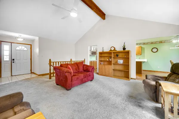 1140 Slager DR, Schererville, IN 46375