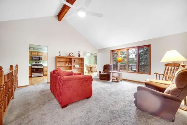 1140 Slager DR, Schererville, IN 46375