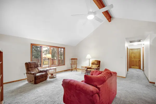 1140 Slager DR, Schererville, IN 46375