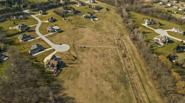 421 E Amy Rose LN, Valparaiso, IN 46383