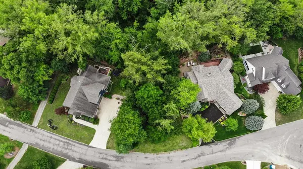 68 Braemar DR, Valparaiso, IN 46385