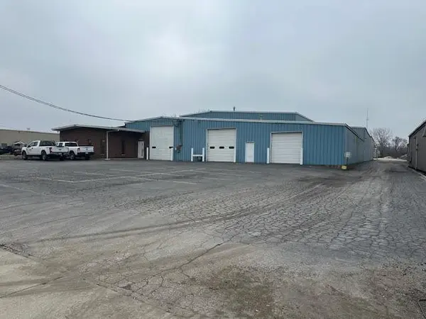 1019 E Summit ST, Crown Point, IN 46307