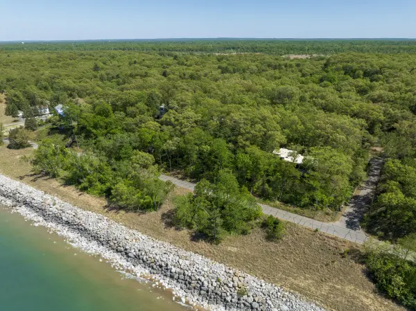 611 E Lake Front DR, Beverly Shores, IN 46301