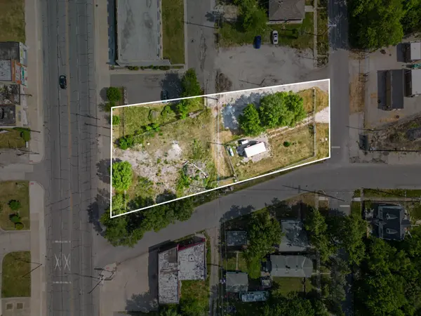 3989 Broadway, Gary, IN 46409
