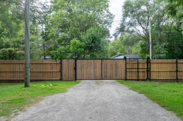 3135 Burr ST, Gary, IN 46406