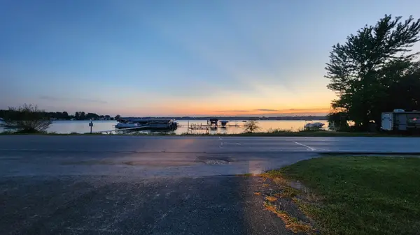 7302 Morse LN, Cedar Lake, IN 46303