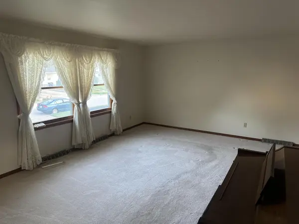 240 Rush CT, Hobart, IN 46342