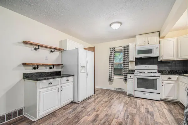 225 Holton RD, La Porte, IN 46350