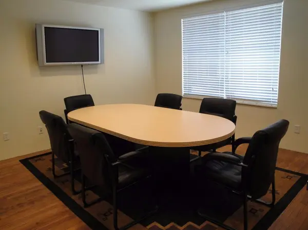 13 Lincolnway #202, Valparaiso, IN 46383