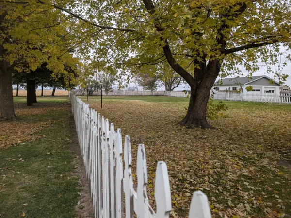 601 W Gordon ST, Francesville, IN 47946