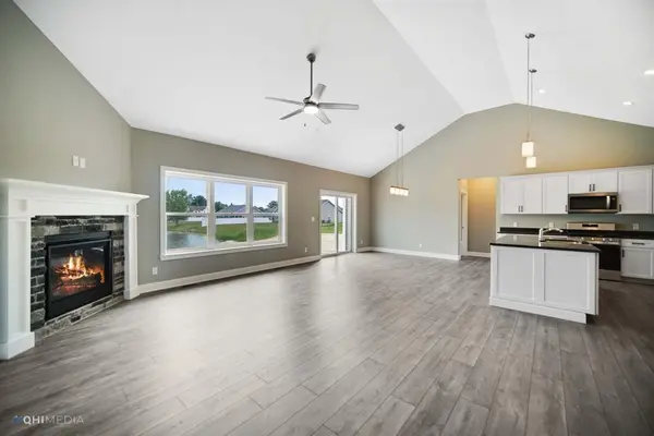 615 Debra Kay DR, Lowell, IN 46356