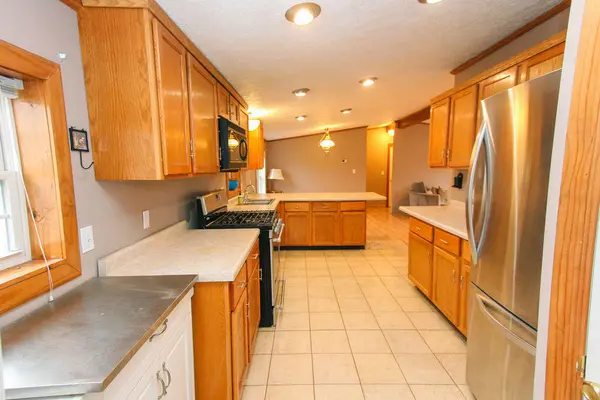 10707 S 300 W, Union Mills, IN 46382