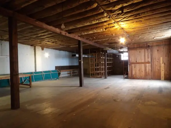 607 Jefferson AVE #Upper, La Porte, IN 46350