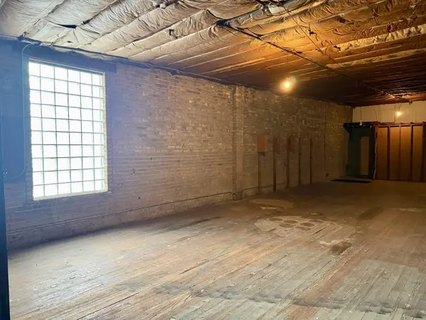 607 Jefferson AVE #Upper, La Porte, IN 46350