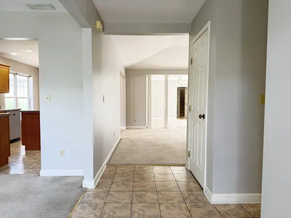 215 Dundee ST, Valparaiso, IN 46385