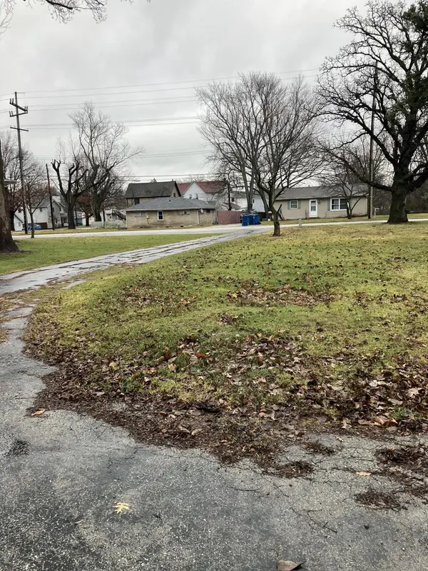 115 N Nichols ST, Lowell, IN 46356