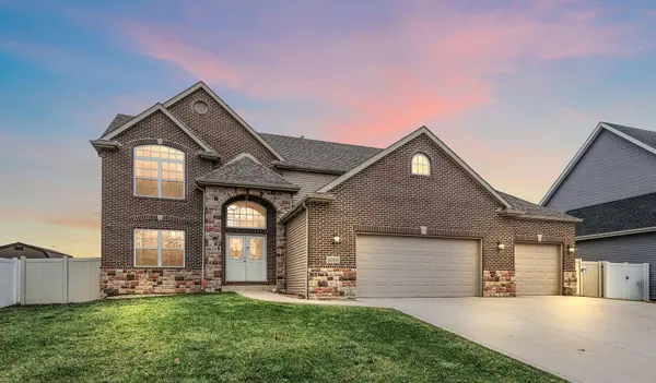 1089 Lakeview DR, Hobart, IN 46342