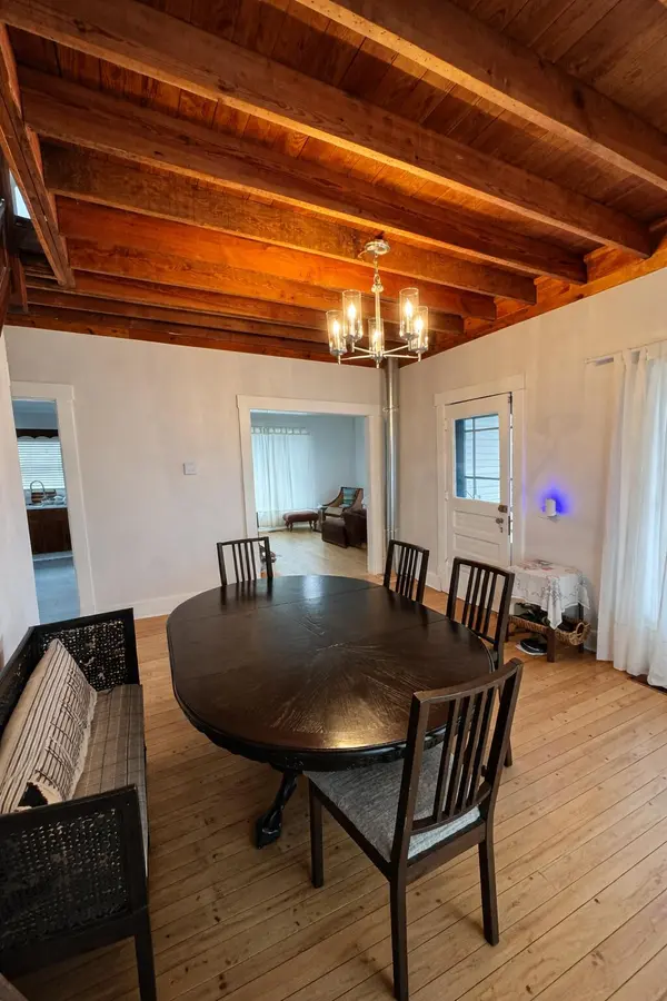 403 S Chestnut ST, Earl Park, IN 47942