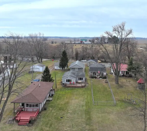 11446 W South Park RD, Kewanna, IN 46939