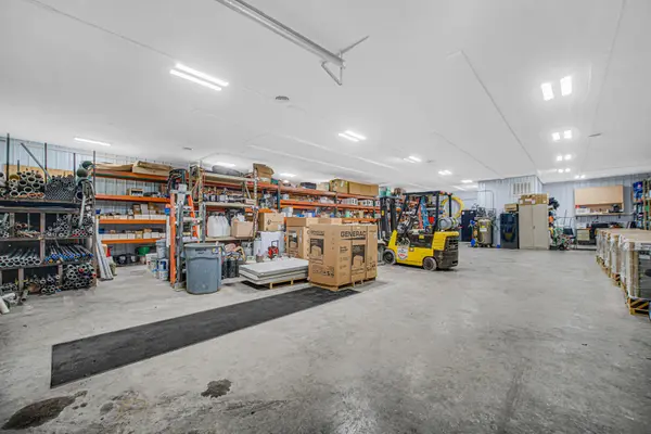 6400 W Lincoln Highway, Crown Point, IN 46307