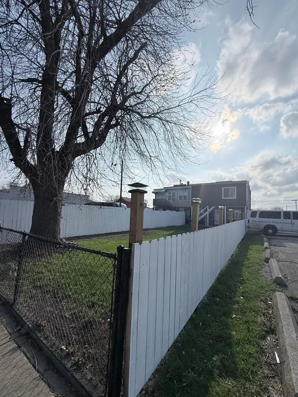 4004 Euclid Avenue, East Chicago, IN 46312