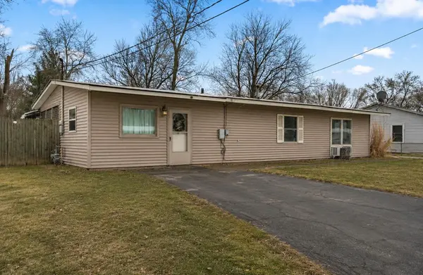 407 Michigami TRL, Porter, IN 46304