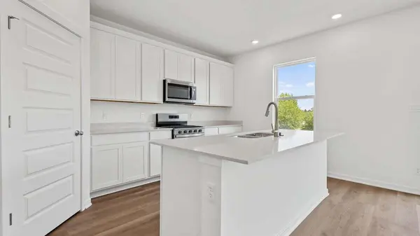 167 Cressmoor BLVD, Hobart, IN 46342