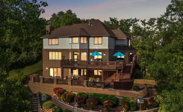 84 Liberty Lakes DR, Valparaiso, IN 46385