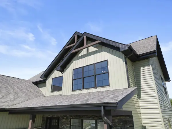 2412 Apple CT, Schererville, IN 46375