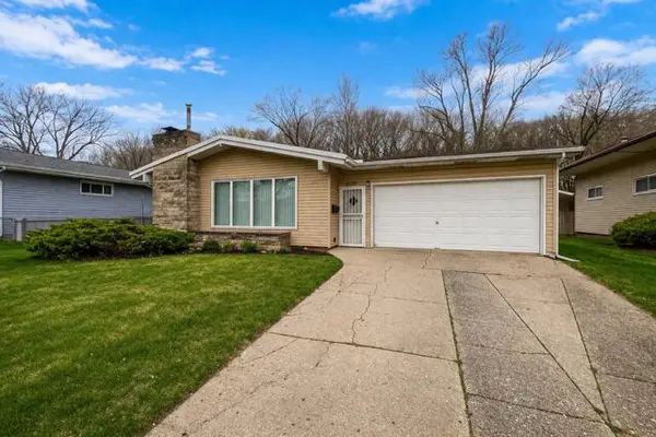 8210 Lakewood AVE, Gary, IN 46403