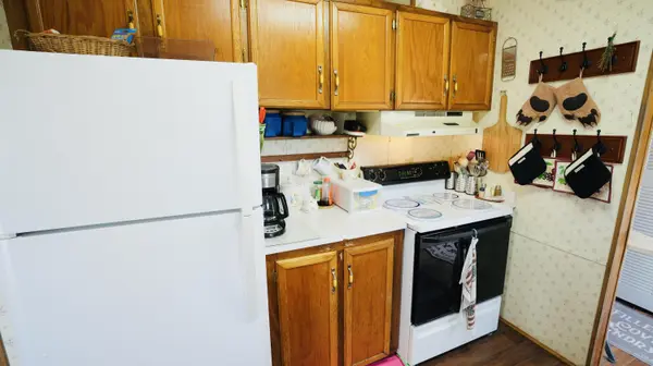 511 W Vine ST, North Judson, IN 46366