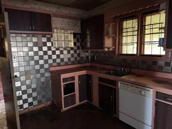 4833 Mccook Avenue, East Chicago, IN 46312