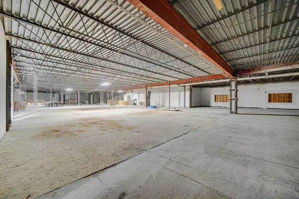 4200 W Lincoln Highway, Merrillville, IN 46410