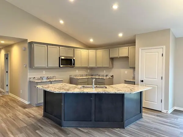 5033 Richard DR, Lowell, IN 46356
