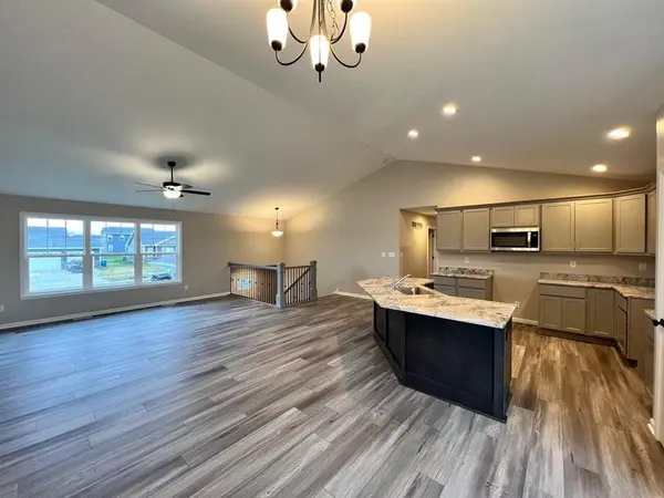 5033 Richard DR, Lowell, IN 46356