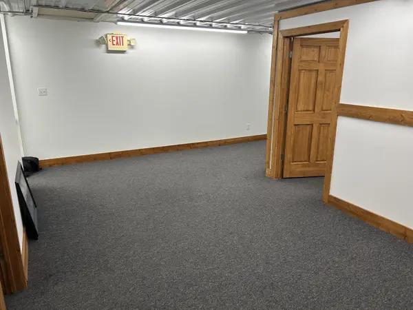 1175 Erie Court, Crown Point, IN 46307