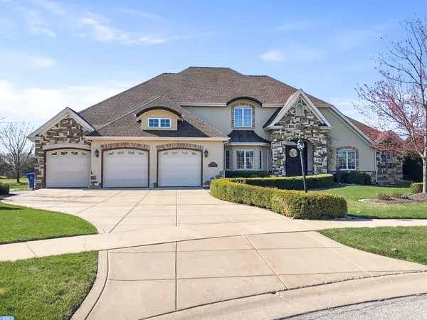 1667 Chalone CT, Crown Point, IN 46307